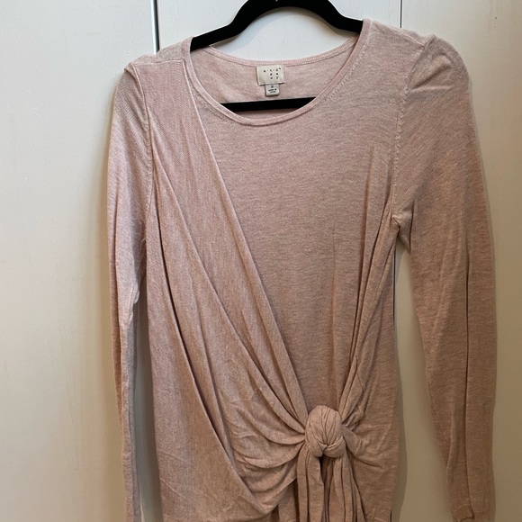 Light pink sweater - Picture 2 of 4